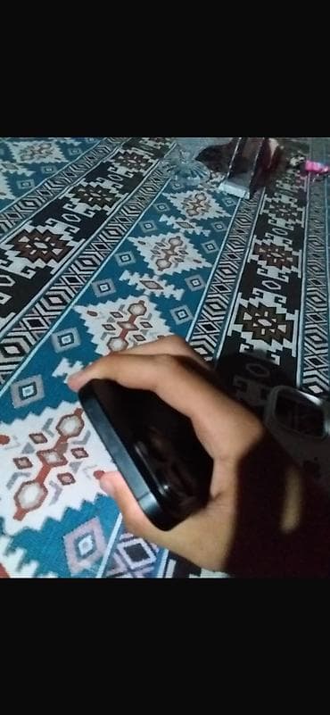 iphone s plus: IPhone 15 Pro, Göy, Face ID — 6