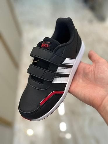 Детский мир: Adidas Uşaq idman ayaqqabısı - Rəng: qara üst, ağ zolaqlar, qırmızı — 3