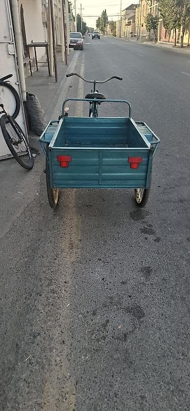 velosiped kreditle: Yükdaşıma üçtəkərli velosiped yaxsi vezziyetdir unvan Merdekan — 2