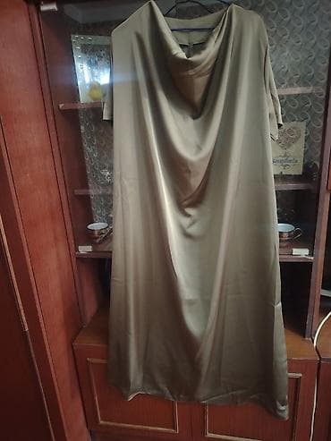 Zeytun-yaşıl rəngdə qadın uzun don/kimono tipli üst geyimi. - lalafo.az -da Zeytun-yaşıl rəngdə qadın uzun don/kimono tipli üst geyimi. -
