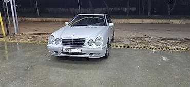 mercedes qazel: Mercedes-Benz E 320: 3.2 l | 2001 il Sedan — 8