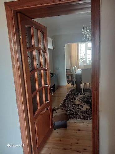 kilimlər: Şüşəli taxta otaq qapısı - Material: təbii ağac (laklı). - Dizayn — 3