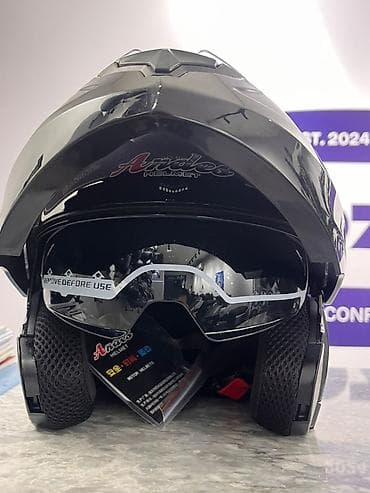 motor c50: Airohles markalı motosiklet kaskı. Qara rəngli, tam üz örtən və — 2