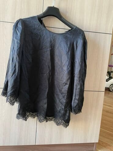 женские спортивные кофты: Qara rəngli qadın bluzası. Bu bluzanın qolları dirsəyə qədərdir və alt — 4