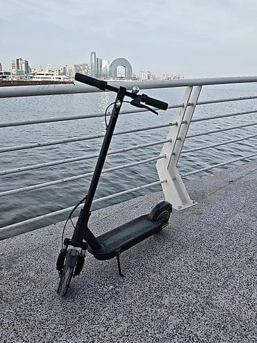 elektirikli samokatlar: İşlənmiş Elektrik samokat 10", 351 - 500 Vt, 26 - 35 km/s, Ünvandan götürmə — 4