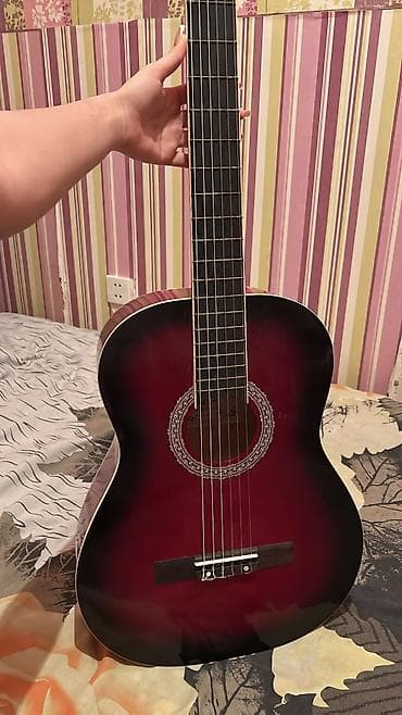 Гитары: , Salam Q.t.e marka classic gitaradı satılır əlim yandı təzə alınıb — 1