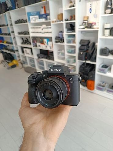 Sony A73 Sony 35mm f1.8 lalafo.az -da Sony A73 Sony 35mm f1.8