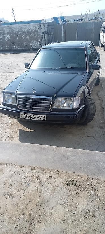190e mercedes: Mercedes-Benz W124: 2.3 l | 1997 il Sedan — 4