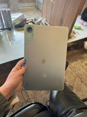 iphone 12 dubai version: 500 manatlk planset 150 ye satlr sadece daşın almaq lazmdr vsyo bele — 1