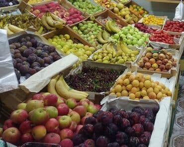 xirdalan yeni tikili binalar: Xalqlar metrosunun yaxinlığında xodovoy yerde meyvə tərəvəz ayi 600 — 1