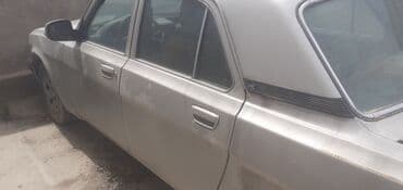 масляный радиатор: Gümüşü rəngdə, sedan tipli avtomobil. Qabaq hissəsində radiator — 2