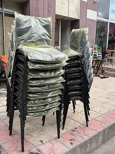 Yığıla bilən stullər – restoran, kafe, tədbir və ofis məkanları üçün