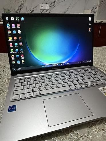 ASUS VivoBook noutbuku 5 ay işlənib sadəcə yeni kimidir, Zaryatka