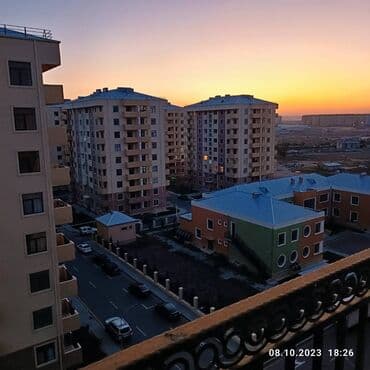 yeni guneslide 4 otaqlı evler: Kürdəxanı qəs., 4 otaqlı, Yeni tikili, 82 kv. m — 1