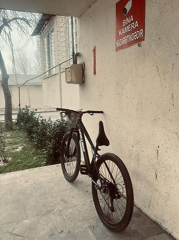 motorlu velesiped: 200 manata satılır 20 manat xerci var cuzi miqdarda endirim ede — 5