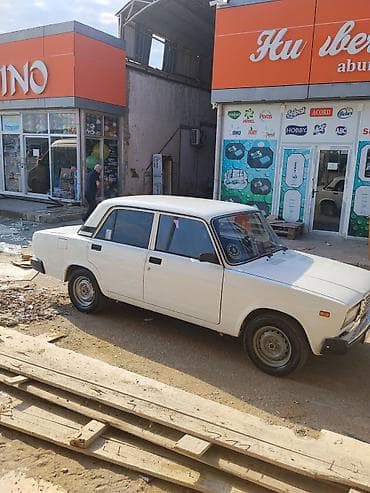 lada 2105: Maşın barterdə olunur üstünlük avtamat 190 yeskaya verilir ama digər — 7