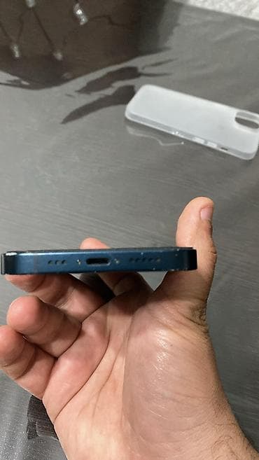 6d mark 2: IPhone 13, 128 GB, Black Titanium, Barmaq izi, Simsiz şarj, Face ID — 3