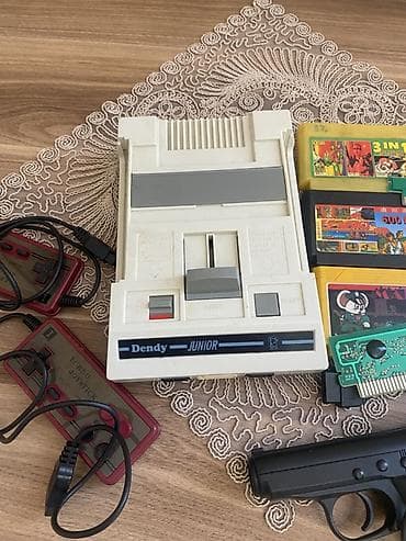 Digər oyun və konsollar: Dendy Junior oyun konsolu dəsti Komplekt: - Dendy Junior 8-bit konsol — 2
