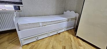usaq oyuncaqlari instagram: Işlənmiş uşaq yataqı ortopedik matras,tumba,stol üstündə dest halında — 1