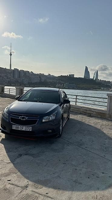 eylec diski: Chevrolet Cruze sedan - Kuzov: 4 qapılı sedan, tünd mavi rəng - — 1