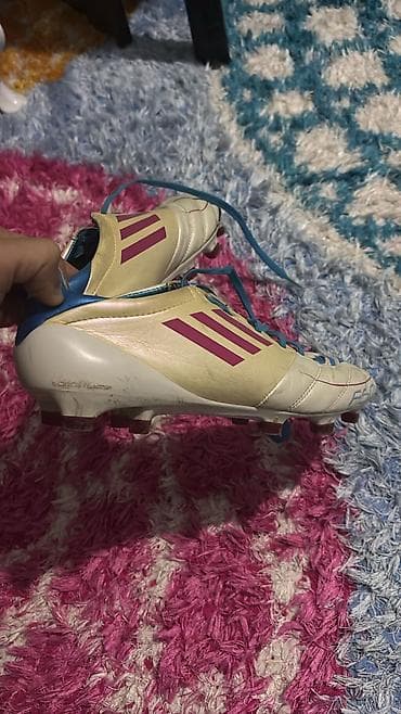 Butslar Adidas, Ölçü: 41, İşlənmiş