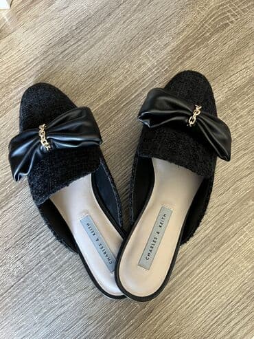 Basanoşka və səndəllər: Charles&Keith, Ölçü: 38, rəng - Qara, Yeni — 2