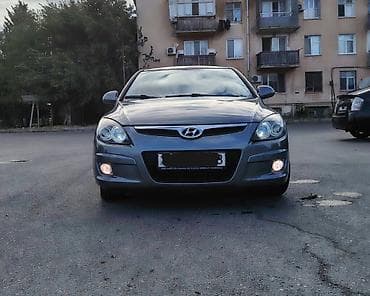 Hyundai i30: 1.4 l | 2011 il Hetçbek