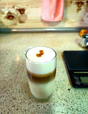 kabab aparati: Qəhvə maşını Delonghi, Borulu, Üyüdücü ilə — 3