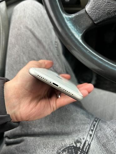 Məişət texnikası: IPhone 11, Ağ — 5