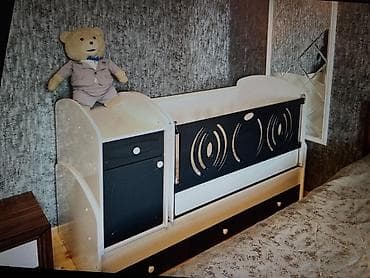 paltar şkafı: Oğlan və qız üçün, İşlənmiş, Dördbucaq, Beşik, Dəst ilə, Matrassız, Yellənmə mexanizmsiz — 1