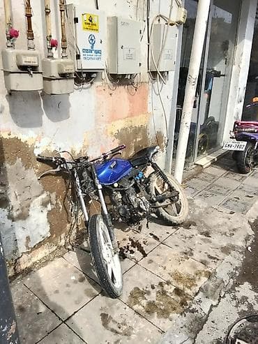 Moped/motorsiklet karkası və ehtiyat hissələri - Rəng: mavi benzin