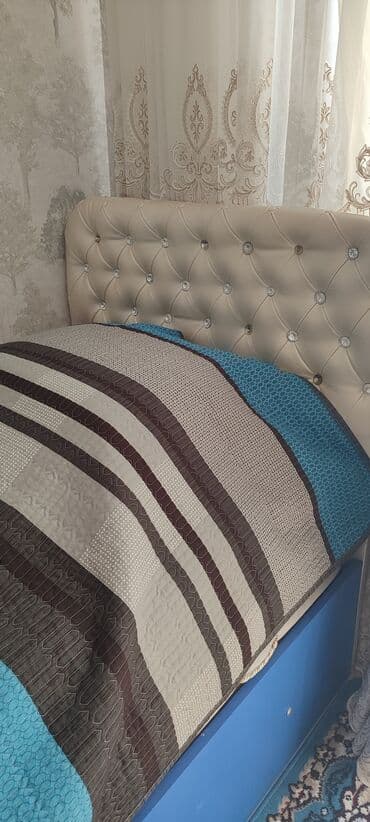 диван кровать: Б/у, Односпальная кровать, С подъемным механизмом, Без матраса, Без выдвижных ящиков — 3