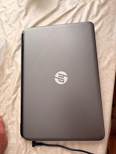 hp 24f: HP noutbuk satılır. Korpus boz rəngdədir, klassik və sadə dizayna — 2