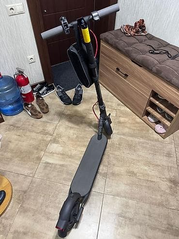 Elektrik nəqliyyatı: Elektrik skuter – Xiaomi (qara rəng)Demek olar tezedi.2-3 defe — 1