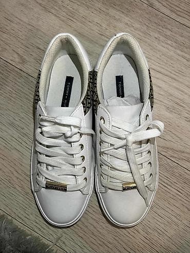 Кроссовки и спортивная обувь: Tommy Hilfiger 36,5 razmer çoxx rahatdır az geyilib Tommy Hilfiger — 2