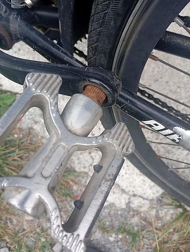 29 velo: Şəhər/trek tipli velosiped - Çərçivə: alüminium ərintisi, 26" təkər — 2