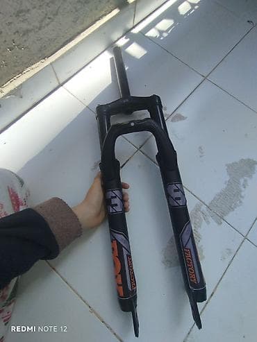 velo təkər: Məhsul: MTB amortizator vilkali 26 liq yaxsi veziyyetde az istifade — 2