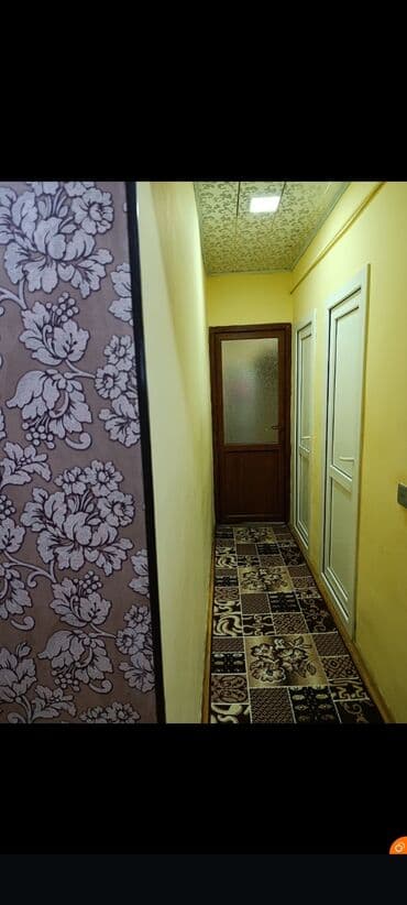 1 комнатная квартира студия: 5/5 mərtəbəli binada 5 otaqlı mənzil satılır.Super Təmirlidir. Real — 11