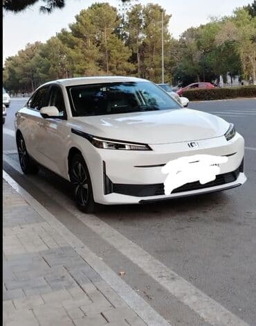 куплю машину в баку: Galmag şərti ilə icarəyə verilir. İlkin ödəniş 4000 azn, aylıg 1000 — 1