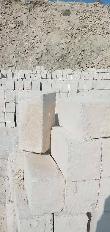 misar dasi: Kubi̇k mi̇şar daşi kubi̇k daş. Standart eyni ölcüdə (39sm×19sm×16sm) — 4