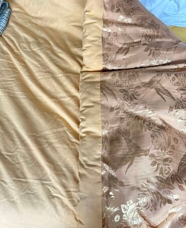 qızıl gullər: Zərif naxışlı yorğan/örtük 3 kq - Rəng: krem və açıq qızılı tonlar - — 1