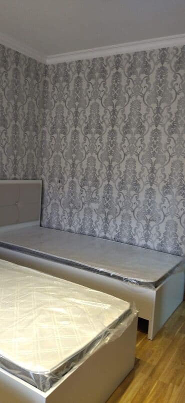 шкаф купе угловой в спальню: 3 qapılı güzgülü şkaf - Rəng: krem/bej tonları, dekorativ qızılı — 8