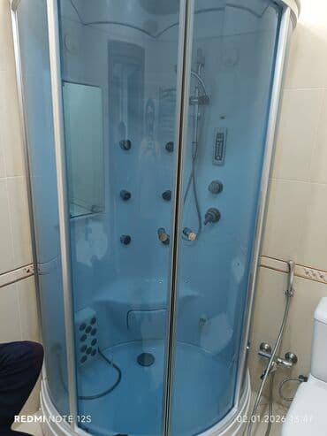 Душевые кабинки, душевые перегородки: Кабинка с закрытым верхом, Угловая — 4