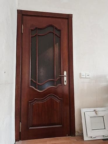 Uşaq arabaları: Qapi 4eded 135azn biri 4cu mkr 0211 leli Taxta otaq qapısı - — 1