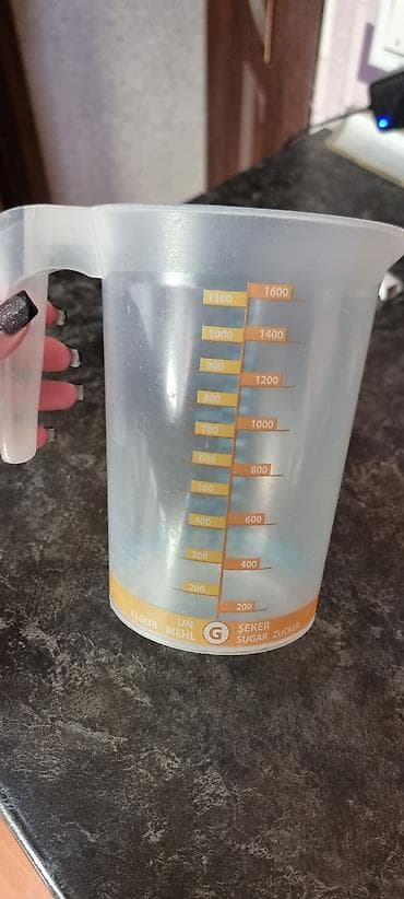 Mətbəx üçün ölçü qabı – çoxfunksiyalı, şəffaf plastik. Xüsusiyyətlər — 1