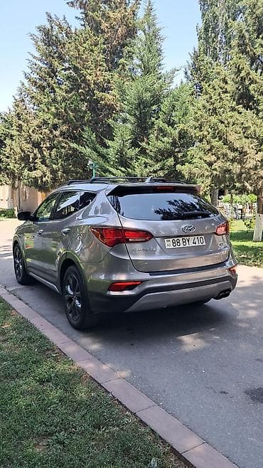 hyundai accent 2013 model: Hyundai Santa Fe: 2 l | 2016 il Krossover — 4