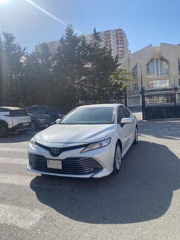 тойота камри 2012 цена: Təcili köçlə əlaqədar. Toyota Camry sedan — ağ rəng, geniş salon və — 2