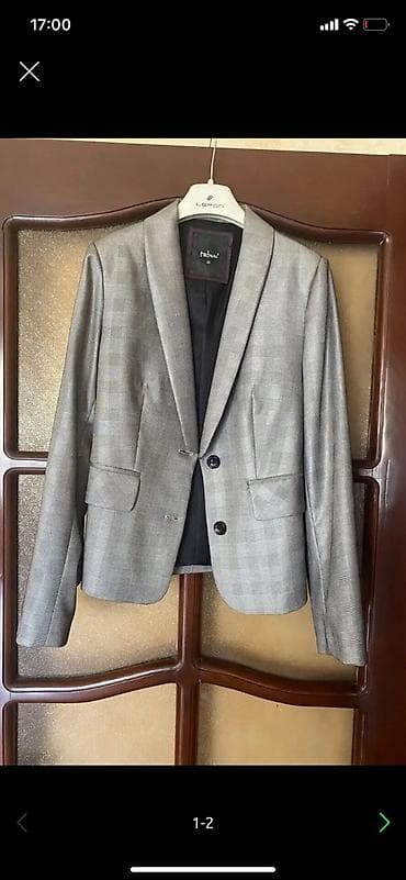 qadin kurtkalari yeni: Satilir pencek Srazmer.seriy reng.Yenidi — 1