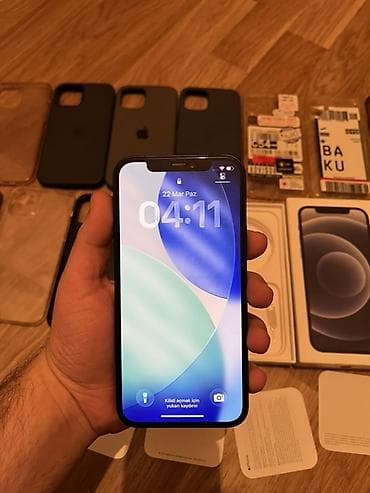 iphone 12 korpus: IPhone 12, Qara — 2