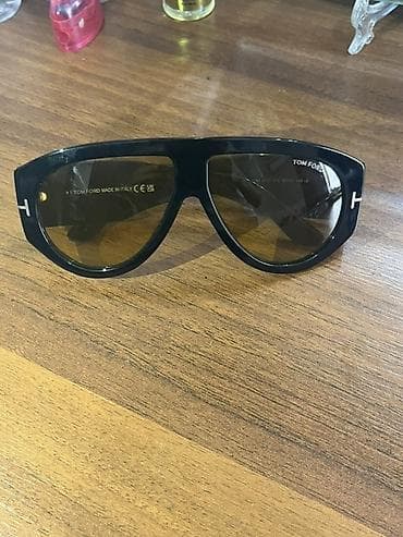Eynəklər: Tom Ford “Bronson” gün eynəyi - Model: Bronson TF1044 - Rəng kodu — 1